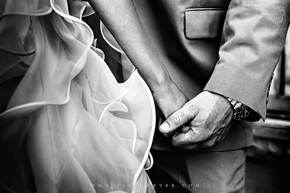 Classic-Portrait-of-Hands-First-Look-photo-by-wedding-photographers-charleston-sc-Fia-Forever