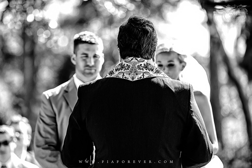 Creek-Club-Ion-Wedding-Ceremony-photo-by-wedding-photographers-charleston-sc-Fia-Forever