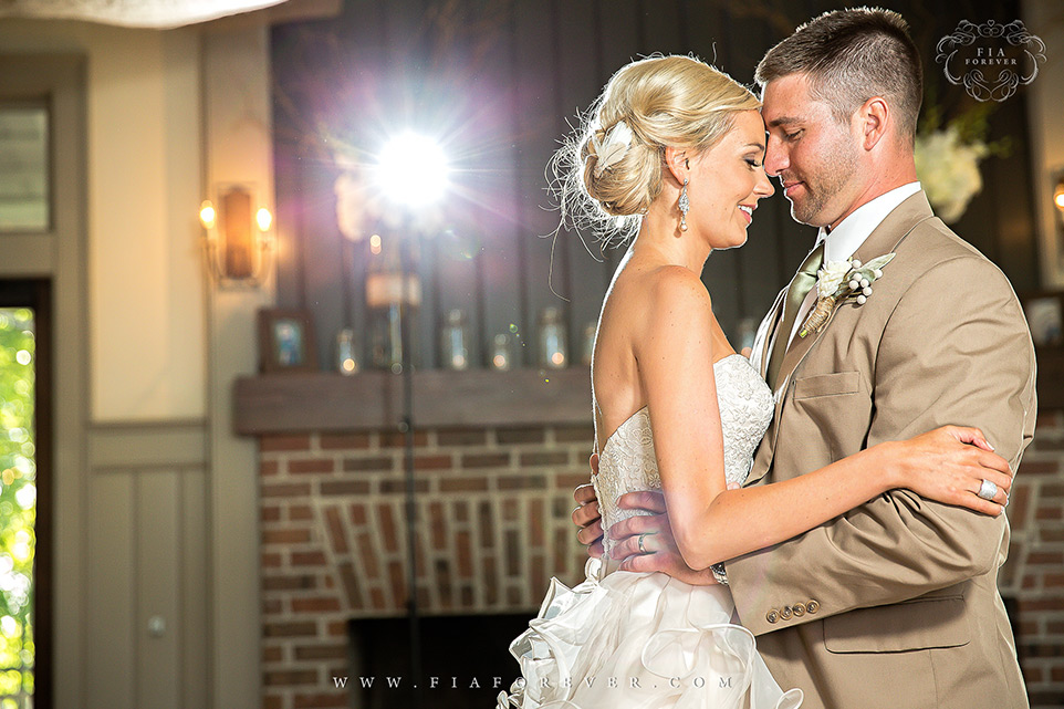 First-Dance-at-Creek-Club-Ion-Wedding-photo-by-wedding-photographers-charleston-sc-Fia-Forever
